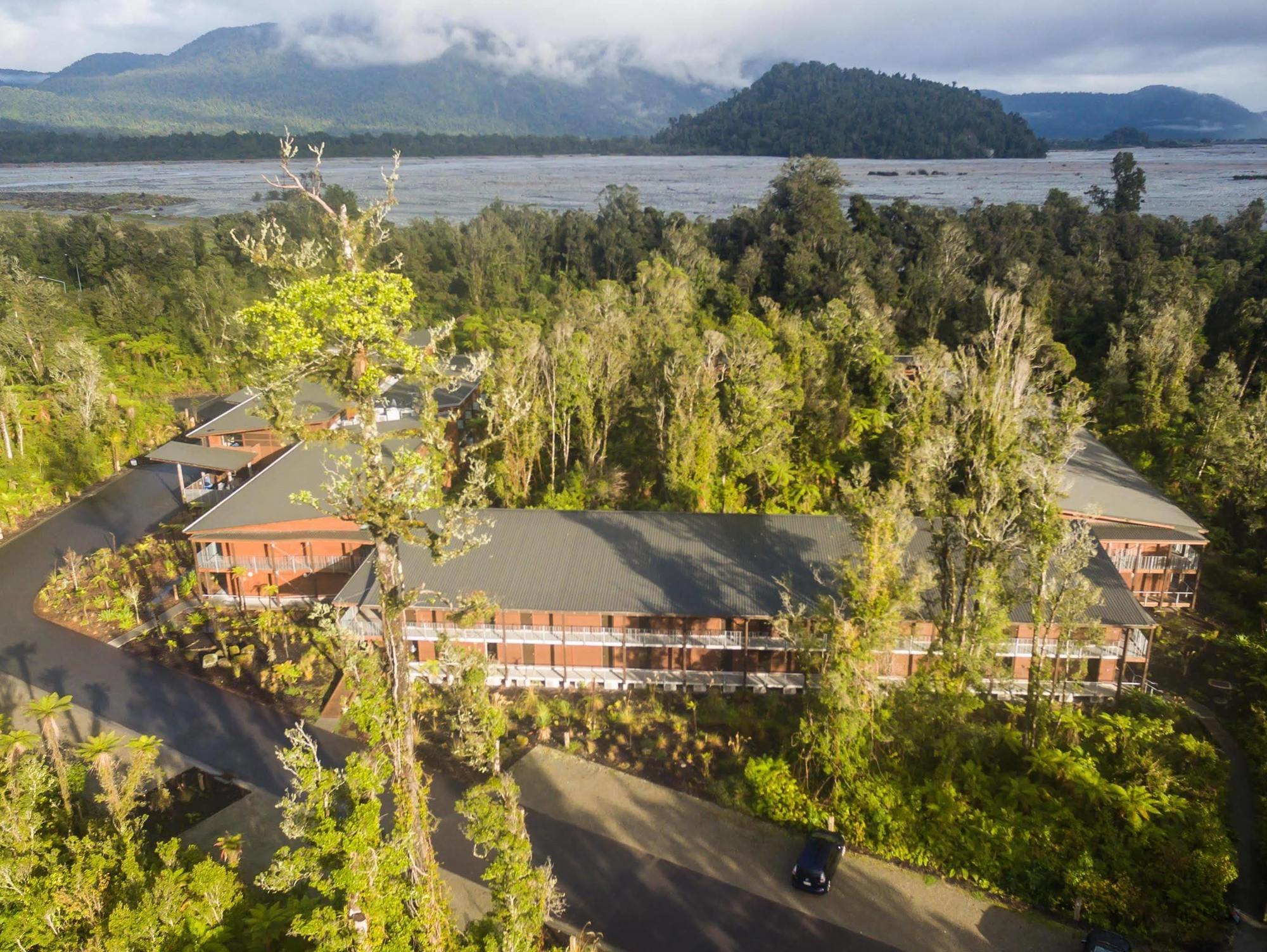 Legacy Te Waonui Hotel فرانز جوزيف المظهر الخارجي الصورة