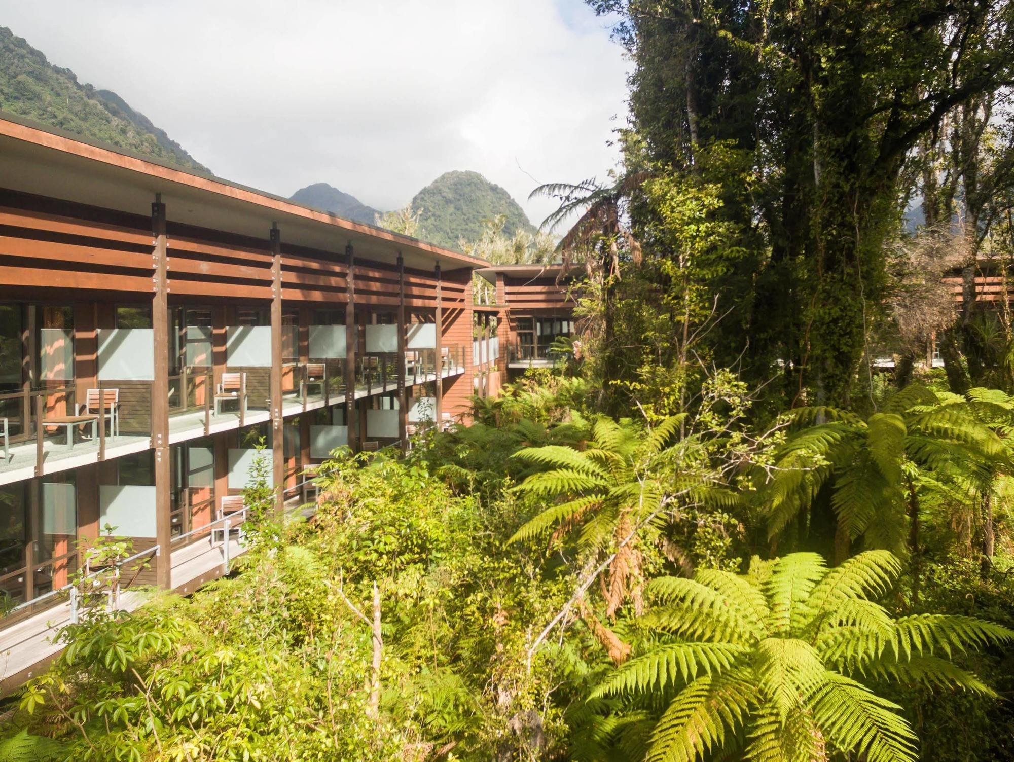 Legacy Te Waonui Hotel فرانز جوزيف المظهر الخارجي الصورة